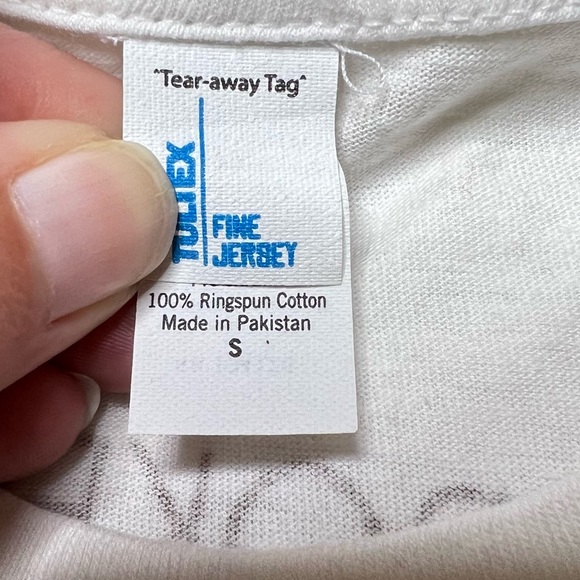 NWOT Tultex Demi Lovato The Unbroken Tour 2011 Graphic T-Shirt Unisex Sz S - Picture 6 of 8